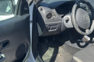 Malle/Hayon arriere RENAULT CLIO 3