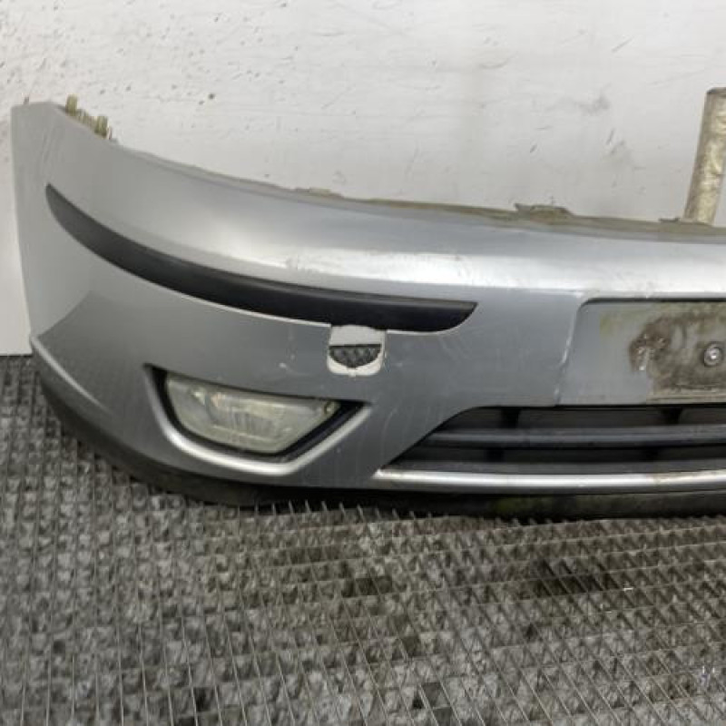 Pare choc avant FORD FOCUS 1 Photo n°2