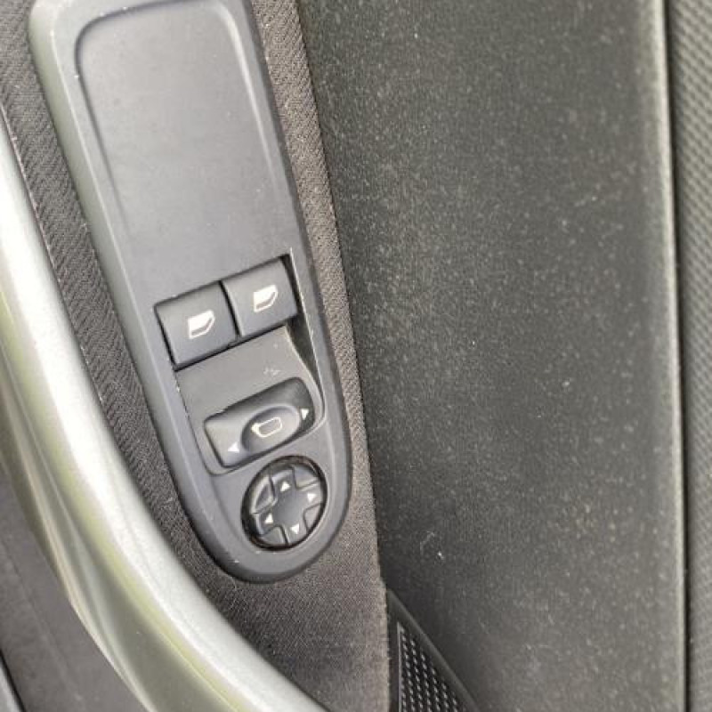 Porte arriere droit PEUGEOT 308 1 SW Photo n°19