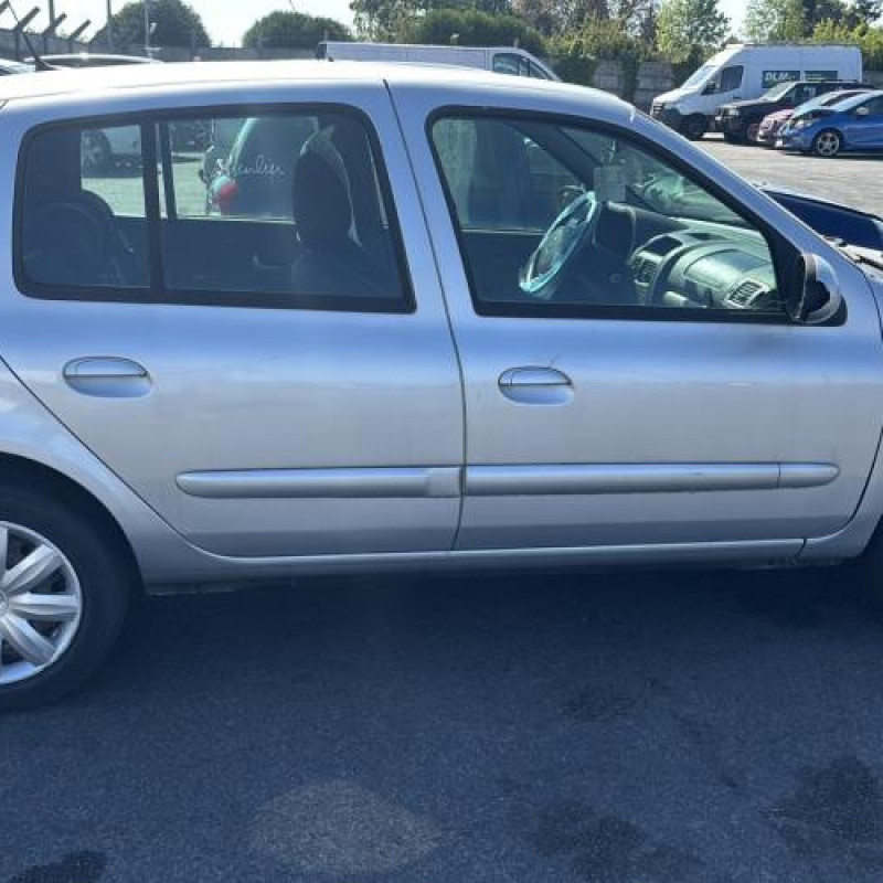 Porte arriere droit RENAULT CLIO 2 CAMPUS Photo n°10