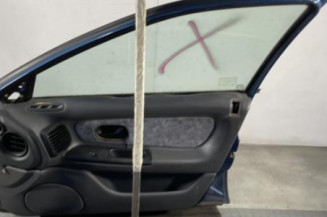 Porte avant droit RENAULT LAGUNA 1