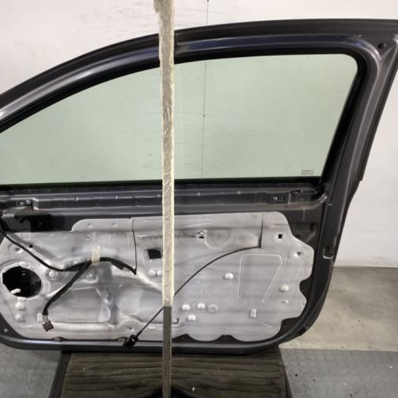 Porte avant droit RENAULT CLIO 3 Photo n°7