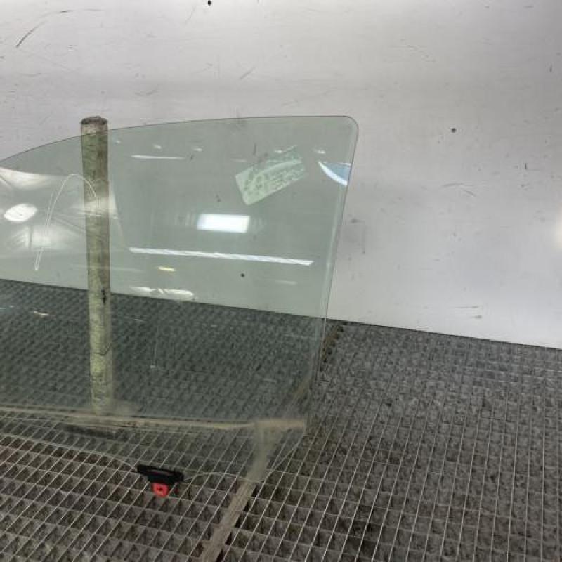 Vitre avant gauche TOYOTA YARIS 1 Photo n°5