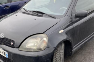 Vitre avant gauche TOYOTA YARIS 1
