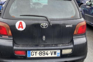 Vitre avant gauche TOYOTA YARIS 1