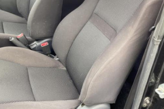 Vitre avant gauche TOYOTA YARIS 1