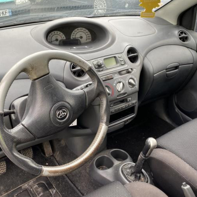 Vitre avant gauche TOYOTA YARIS 1 Photo n°18