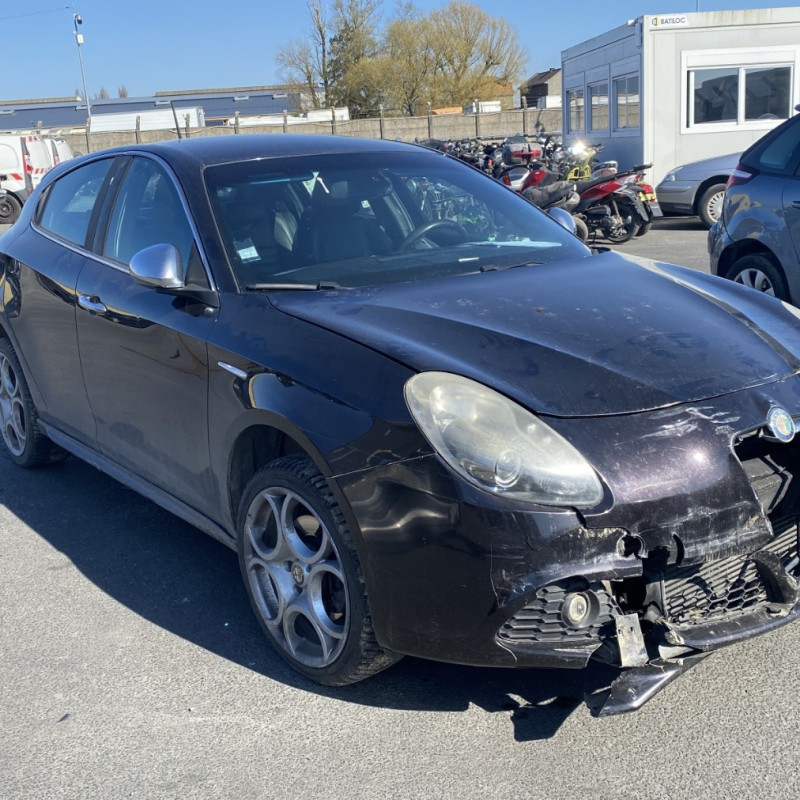 ALFA ROMEO GIULIETTA 2 PHASE 1 2.0 JTD - 16V TURBO MULTIJET Photo n°2