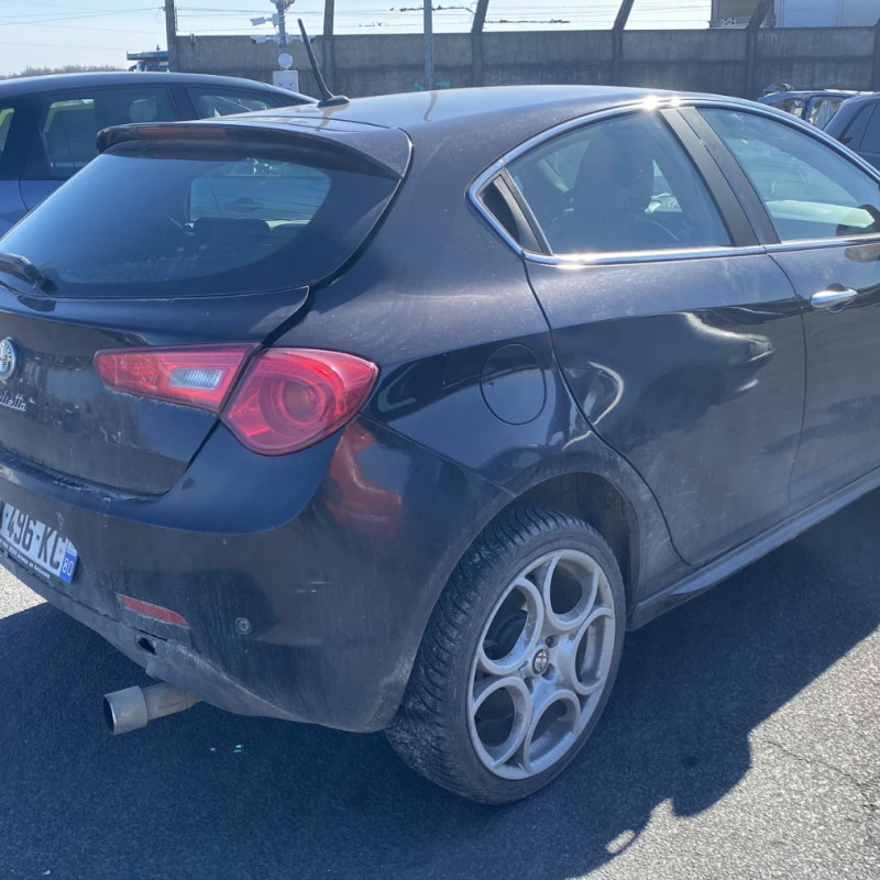 ALFA ROMEO GIULIETTA 2 PHASE 1 2.0 JTD - 16V TURBO MULTIJET Photo n°3