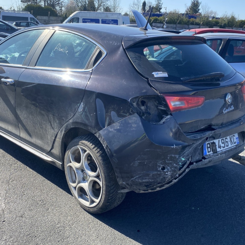 ALFA ROMEO GIULIETTA 2 PHASE 1 2.0 JTD - 16V TURBO MULTIJET Photo n°4