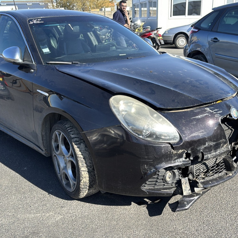 ALFA ROMEO GIULIETTA 2 PHASE 1 2.0 JTD - 16V TURBO MULTIJET Photo n°13