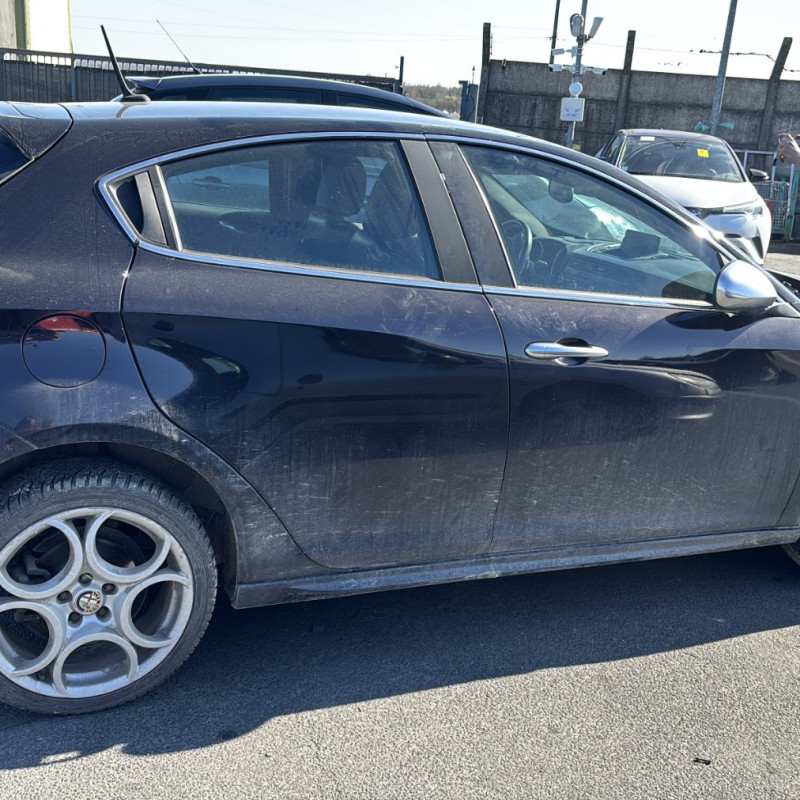 ALFA ROMEO GIULIETTA 2 PHASE 1 2.0 JTD - 16V TURBO MULTIJET Photo n°17