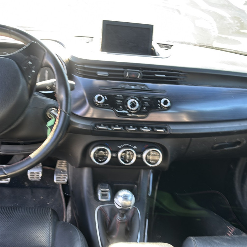 ALFA ROMEO GIULIETTA 2 PHASE 1 2.0 JTD - 16V TURBO MULTIJET Photo n°23