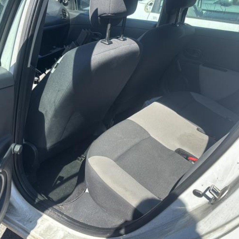 Absorbeur de pare choc arriere RENAULT CLIO 3 Photo n°16