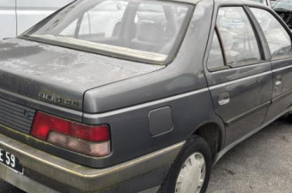 Calandre PEUGEOT 405