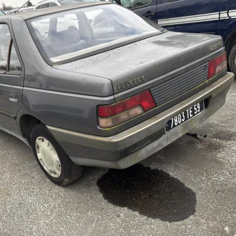 Calandre PEUGEOT 405 Photo n°8