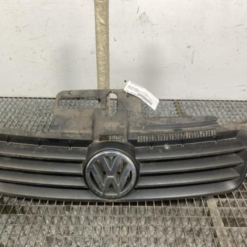 Calandre VOLKSWAGEN POLO 4 Photo n°1