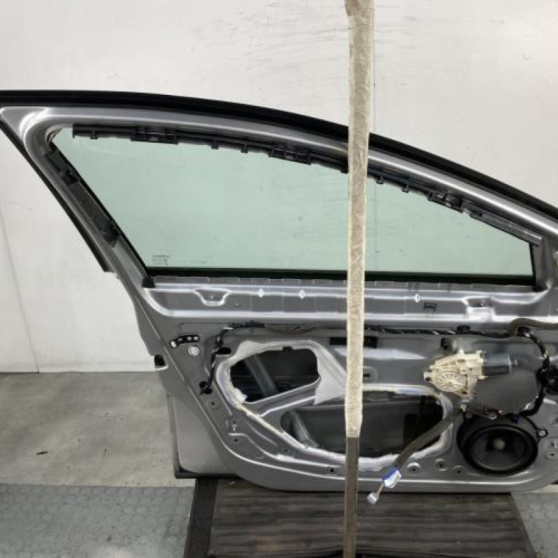 Porte avant gauche RENAULT LAGUNA 3 Photo n°5