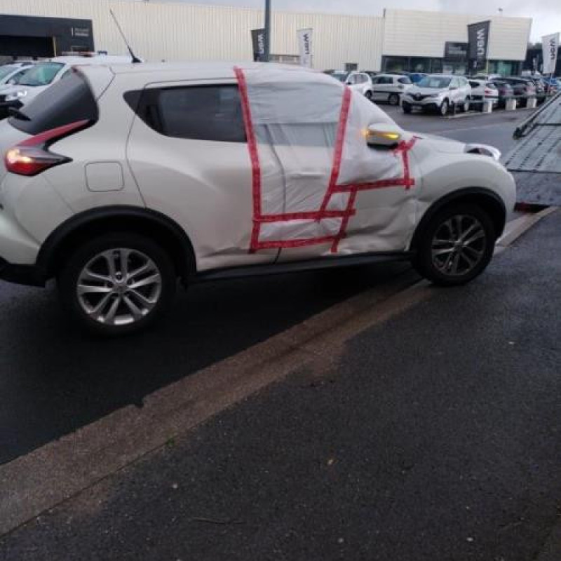 Vitre avant droit NISSAN JUKE 1 Photo n°13