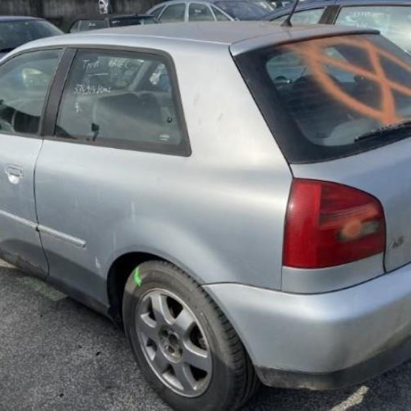 Serrure avant droit AUDI A3 1 Photo n°9