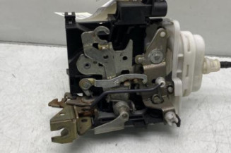 Serrure avant droit AUDI A3 1