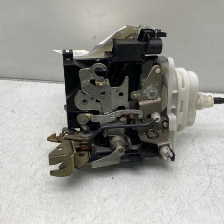 Serrure avant droit AUDI A3 1