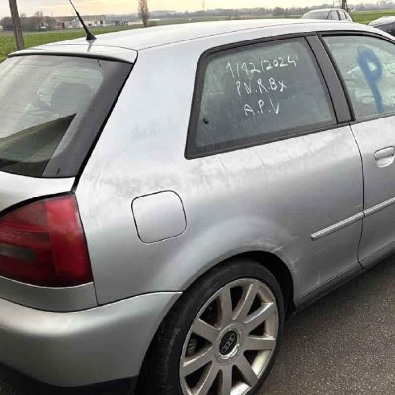 Serrure avant droit AUDI A3 1 Photo n°7