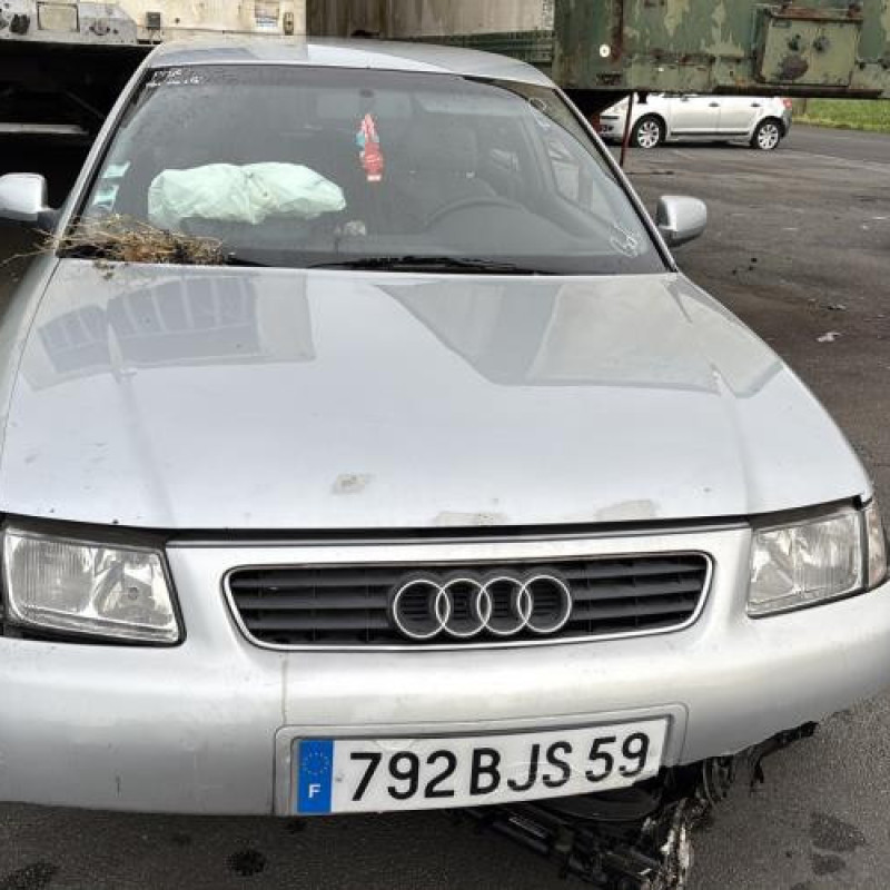 Serrure avant droit AUDI A3 1 Photo n°11
