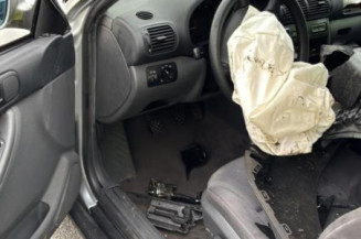Serrure avant droit AUDI A3 1