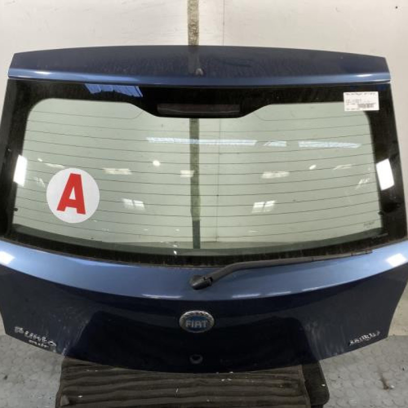 Malle/Hayon arriere FIAT PUNTO 2 Photo n°1