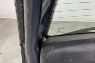Malle/Hayon arriere FIAT PUNTO 2