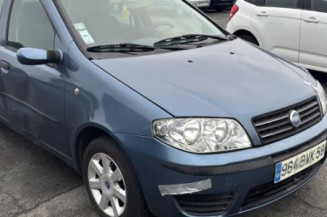 Vitre arriere droit FIAT PUNTO 2