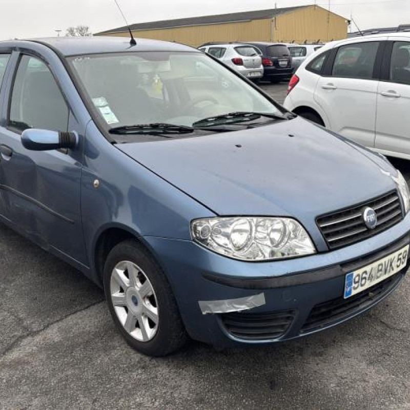 Vitre arriere droit FIAT PUNTO 2 Photo n°7