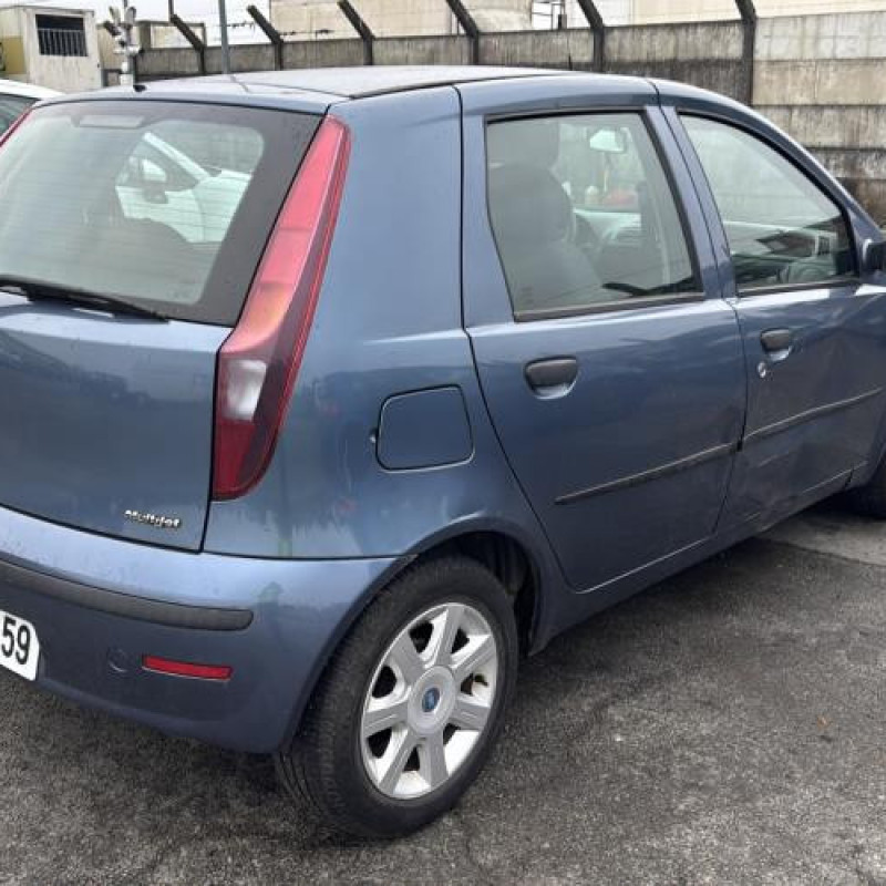 Vitre avant droit FIAT PUNTO 2 Photo n°8