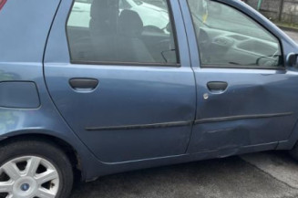 Vitre avant droit FIAT PUNTO 2