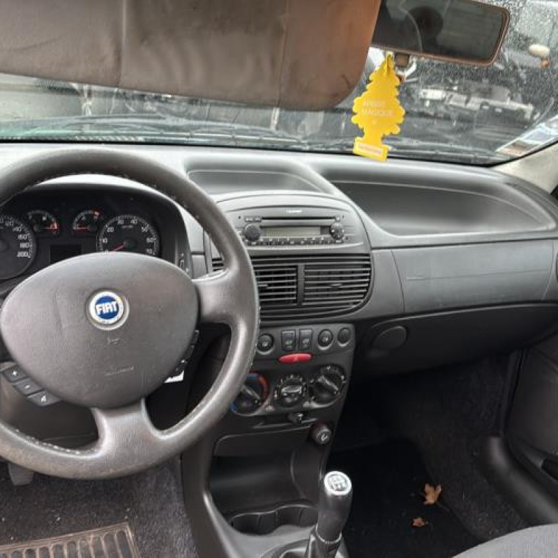 Vitre avant droit FIAT PUNTO 2 Photo n°17