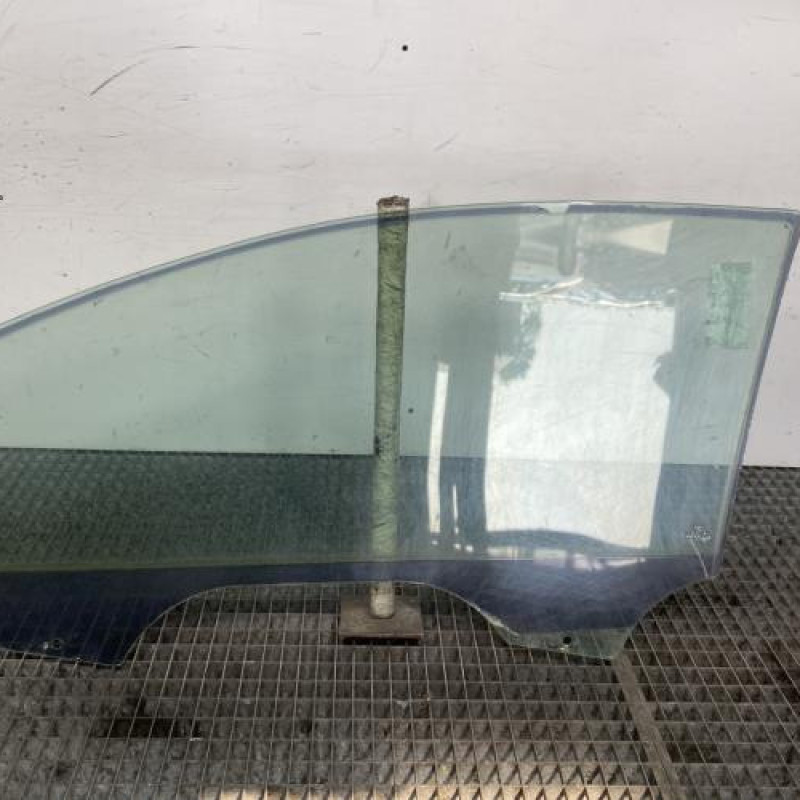 Vitre avant droit CITROEN C2 Photo n°6