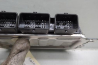 Calculateur moteur RENAULT CLIO 4