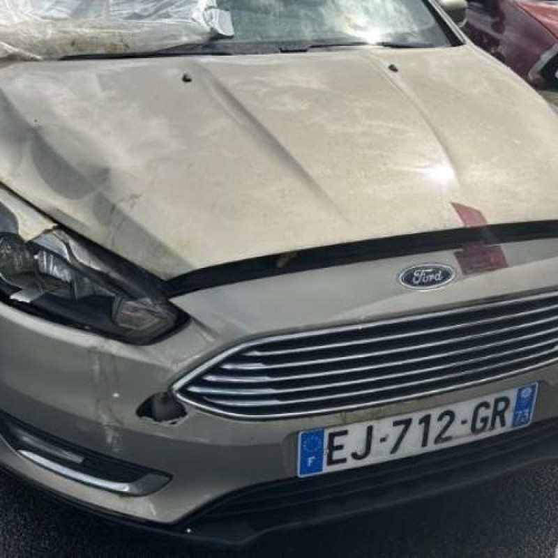 Malle/Hayon arriere FORD FOCUS 3 Photo n°14