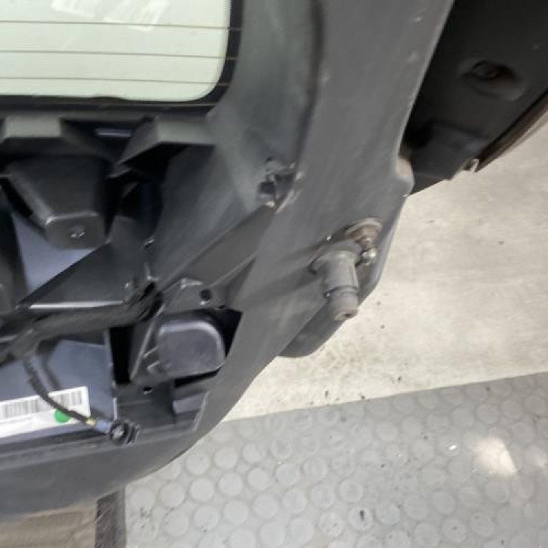 Malle/Hayon arriere PEUGEOT 308 2 Photo n°8