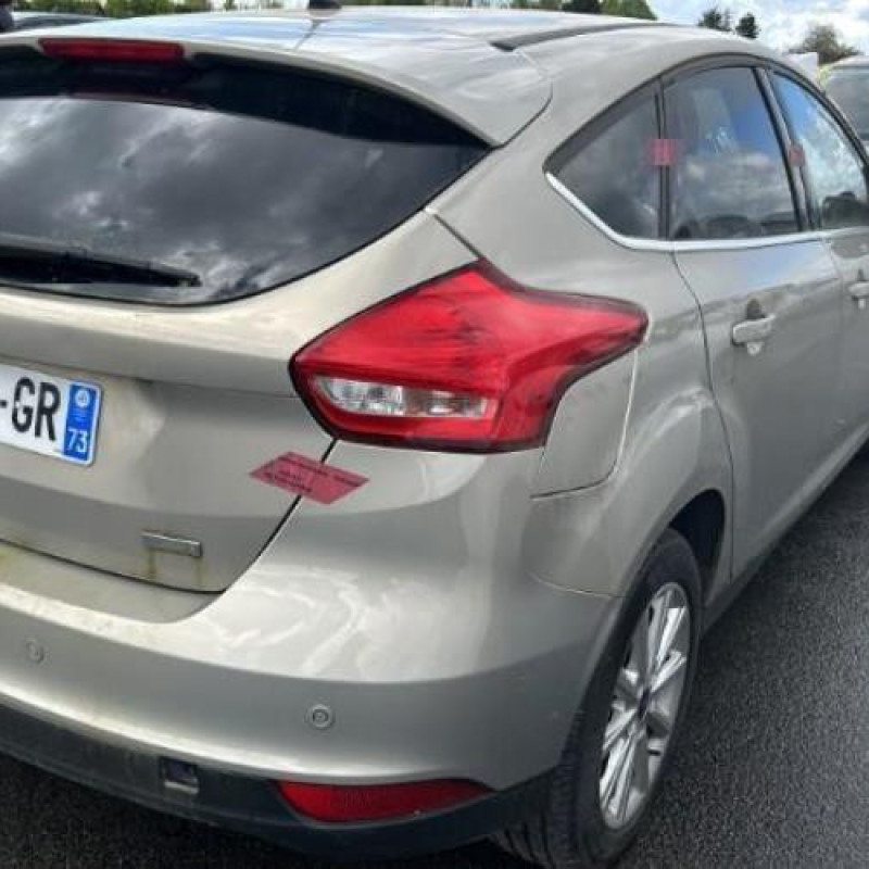 Pare choc arriere FORD FOCUS 3 Photo n°20