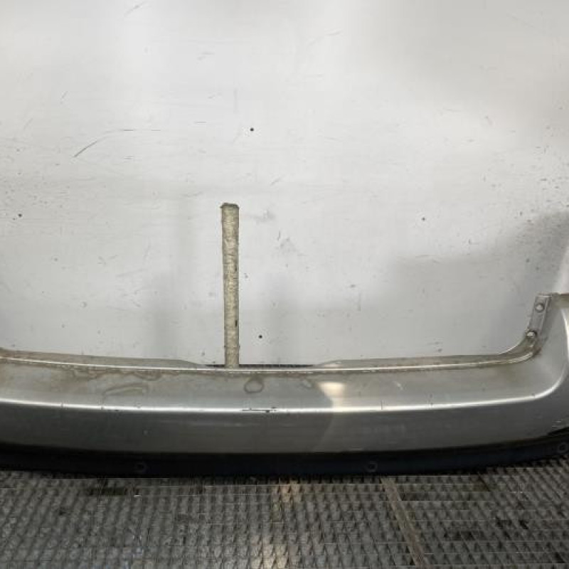 Pare choc arriere VOLKSWAGEN PASSAT 4 Photo n°1