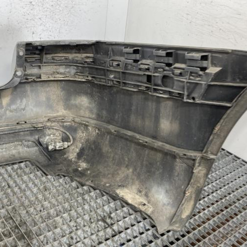 Pare choc arriere VOLKSWAGEN PASSAT 4 Photo n°4