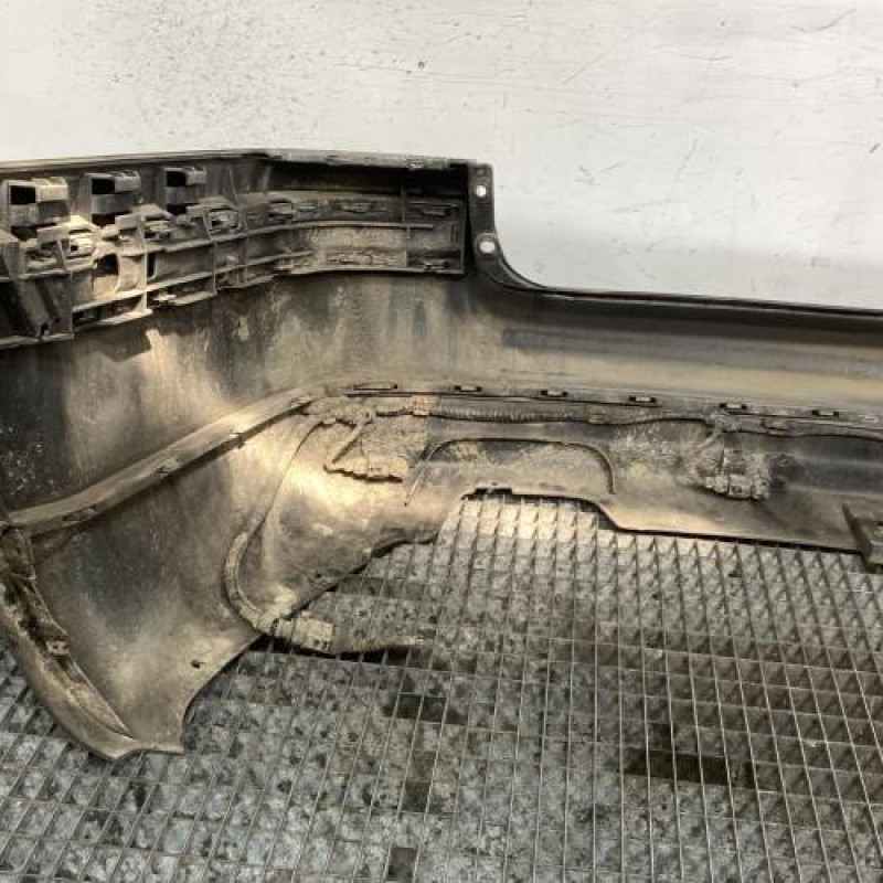 Pare choc arriere VOLKSWAGEN PASSAT 4 Photo n°6