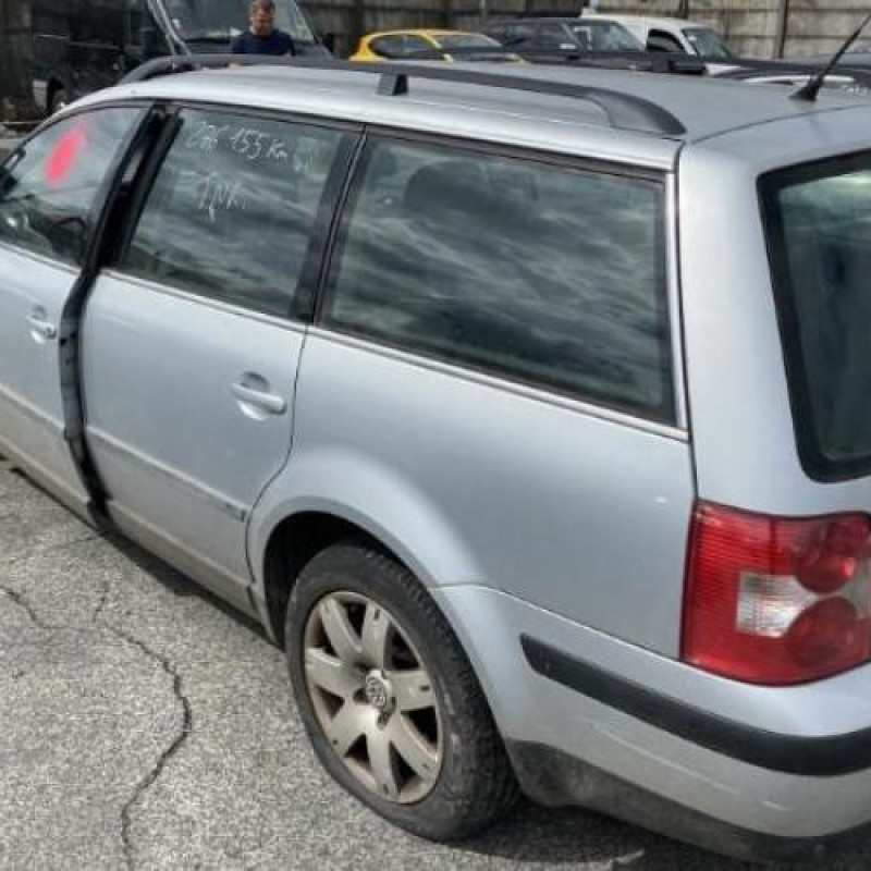 Porte arriere droit VOLKSWAGEN PASSAT 4 Photo n°9