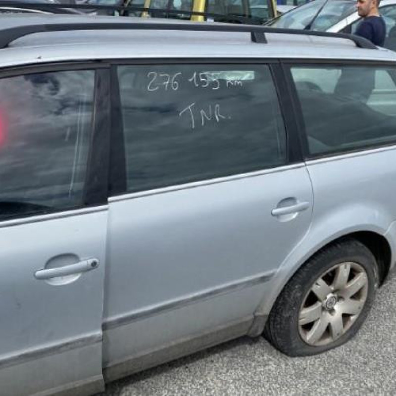 Porte arriere droit VOLKSWAGEN PASSAT 4 Photo n°19