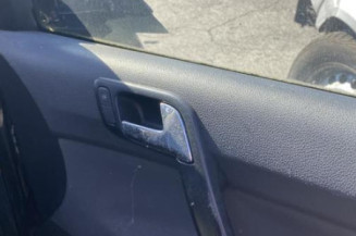 Pretensionneur de ceinture avant gauche VOLKSWAGEN POLO 4