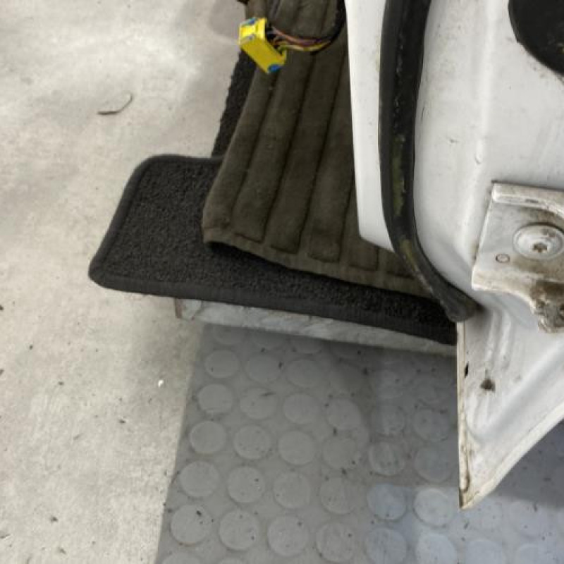 Porte avant gauche CITROEN C4 2 Photo n°3