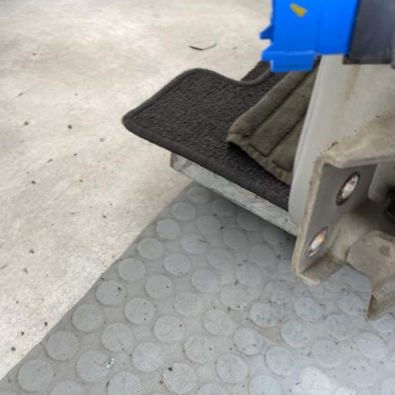 Porte avant gauche RENAULT TWINGO 1 Photo n°4