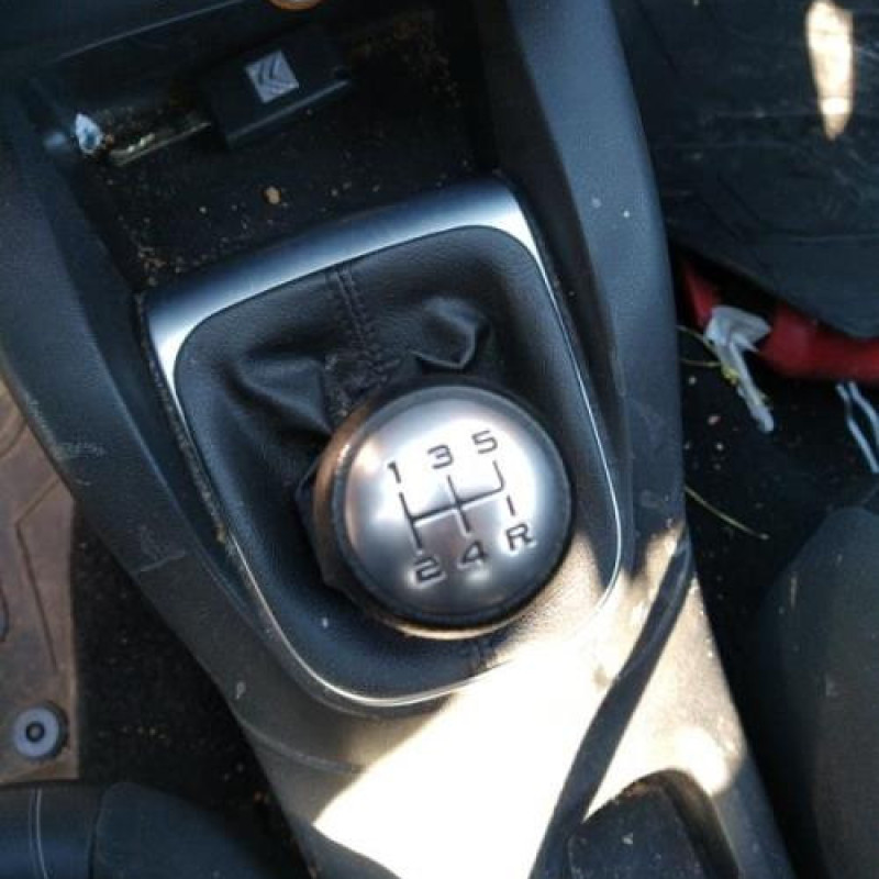 Vitre arriere droit CITROEN C4 2 Photo n°17